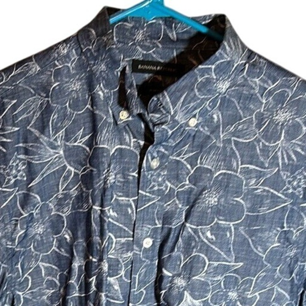 Banana Republic Men's Button Down Dress Shirt‎ Blue/White Plaid Size Medium